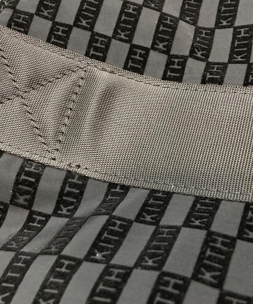 KITH（キス）KITH (キス) Monogram Tote ブラックの古着・服飾アイテム