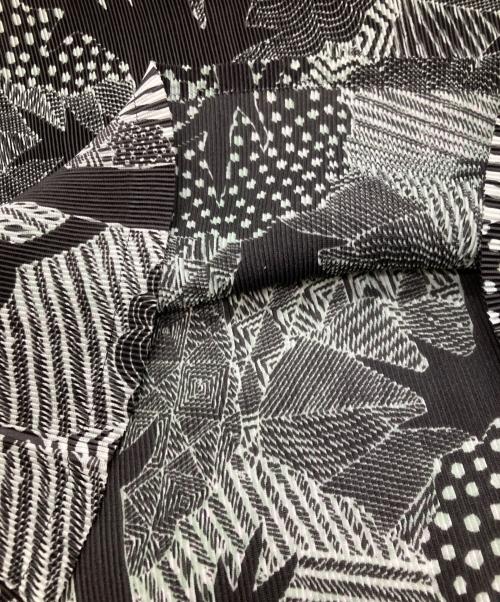 PLEATS PLEASE（プリーツプリーズ）PLEATS PLEASE (プリーツプリーズ) ディープフォレストプリーツブラウス ホワイト×ブラック サイズ:03の古着・服飾アイテム