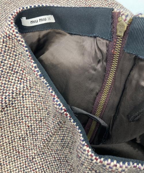 MIU MIU（ミュウミュウ）MIU MIU (ミュウミュウ) ウールツイードスカート ブラウン サイズ:36の古着・服飾アイテム