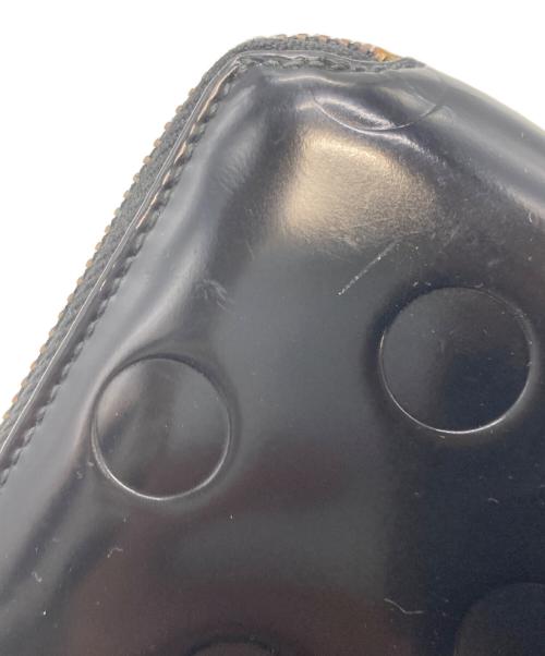 COMME des GARCONS（コムデギャルソン）COMME des GARCONS (コムデギャルソン) POLKA DOTS EMBOSSED WALLET ブラックの古着・服飾アイテム