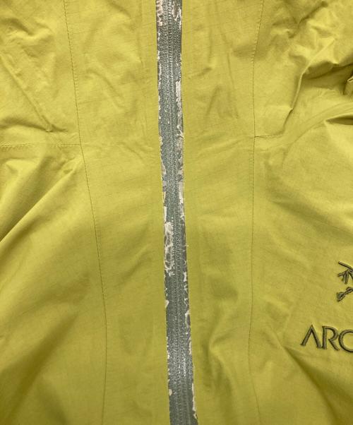 ARC'TERYX（アークテリクス）ARC'TERYX (アークテリクス) PACLITE SHELL JACKET イエロー サイズ:Sの古着・服飾アイテム