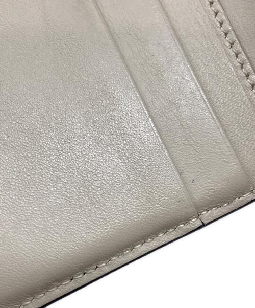 CELINE（セリーヌ）CELINE (セリーヌ) スモール フォールデッド マルチファンクション2つ折り財布 ホワイト×ネイビーの古着・服飾アイテム
