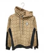 COACHコーチ）の古着「シグネチャーロゴプリントパーカー」｜ベージュ