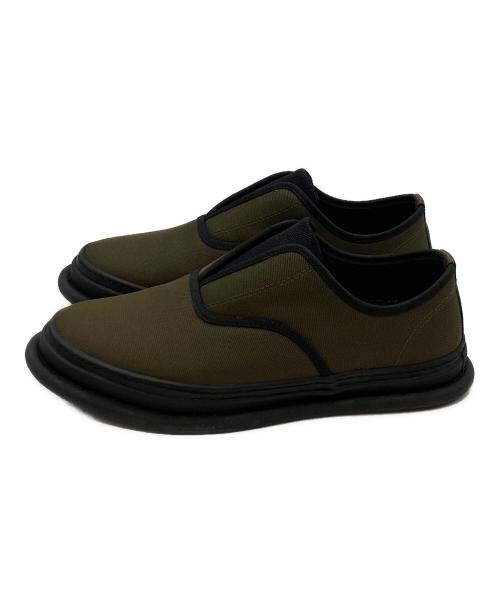 HOMME PLISSE ISSEY MIYAKE（オム プリッセ イッセイ ミヤケ）HOMME PLISSE ISSEY MIYAKE (オム プリッセ イッセイ ミヤケ) ME03スリッポン グリーン サイズ:SIZE42の古着・服飾アイテム