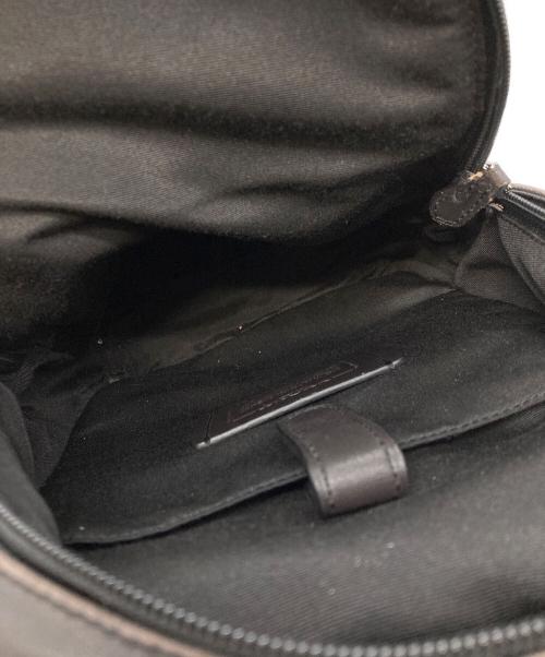 COACH（コーチ）COACH (コーチ) ボディバッグ ブラック×ブラウンの古着・服飾アイテム