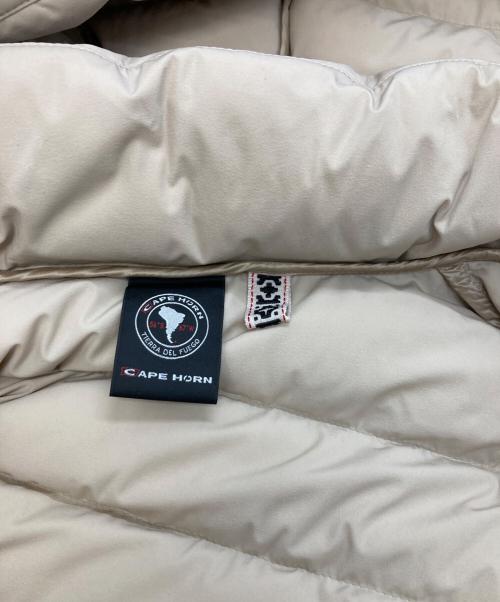 CAPE HORN（ケープホーン）CAPE HORN (ケープホーン) TIERRA SRLダウンジャケット ベージュ サイズ:42の古着・服飾アイテム