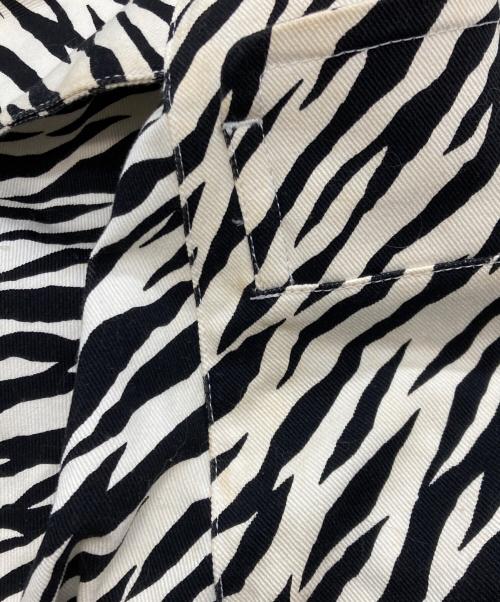 LIMI feu（リミフゥ）LIMI feu (リミフゥ) ゼブラ柄コート ホワイト×ブラック サイズ:Sの古着・服飾アイテム