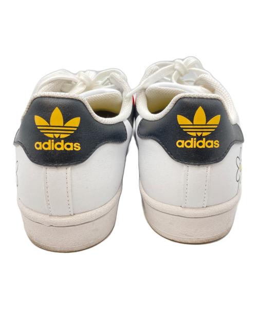 adidas（アディダス）adidas (アディダス) スニーカー ホワイト サイズ:24の古着・服飾アイテム