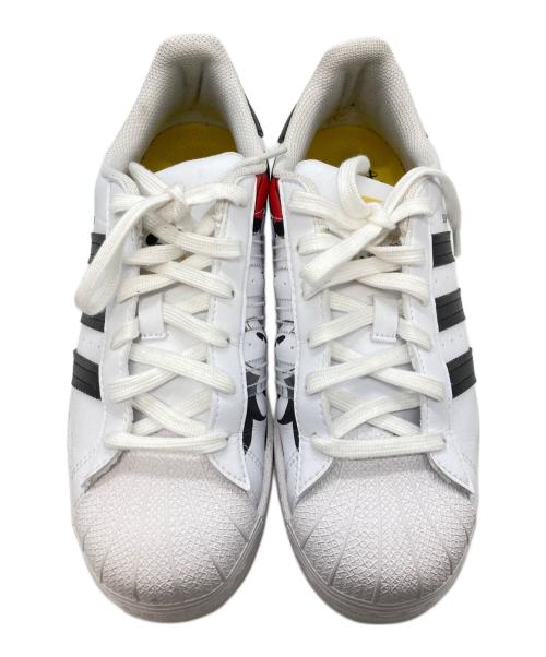 adidas（アディダス）adidas (アディダス) スニーカー ホワイト サイズ:24の古着・服飾アイテム
