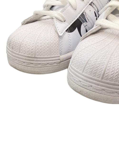 adidas（アディダス）adidas (アディダス) スニーカー ホワイト サイズ:24の古着・服飾アイテム