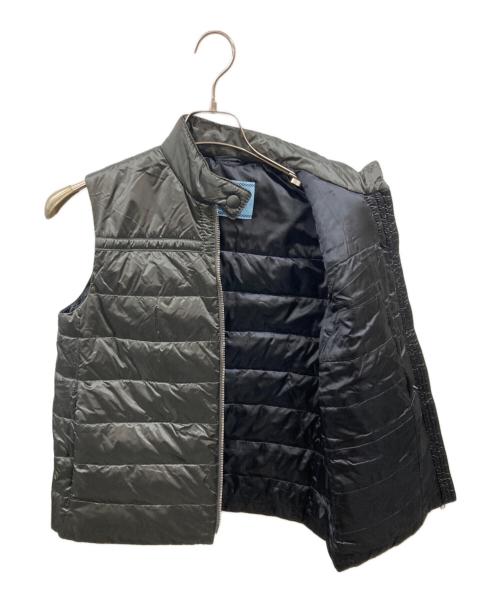 PRADA（プラダ）PRADA (プラダ) ロゴプレートダウンベスト グレー サイズ:38の古着・服飾アイテム
