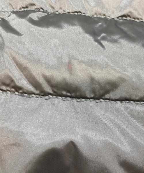 PRADA（プラダ）PRADA (プラダ) ロゴプレートダウンベスト グレー サイズ:38の古着・服飾アイテム