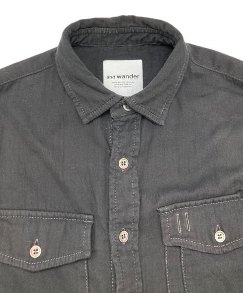 and wander（アンドワンダー）and wander (アンドワンダー) twill c/w LS shirt グレー サイズ:Sの古着・服飾アイテム