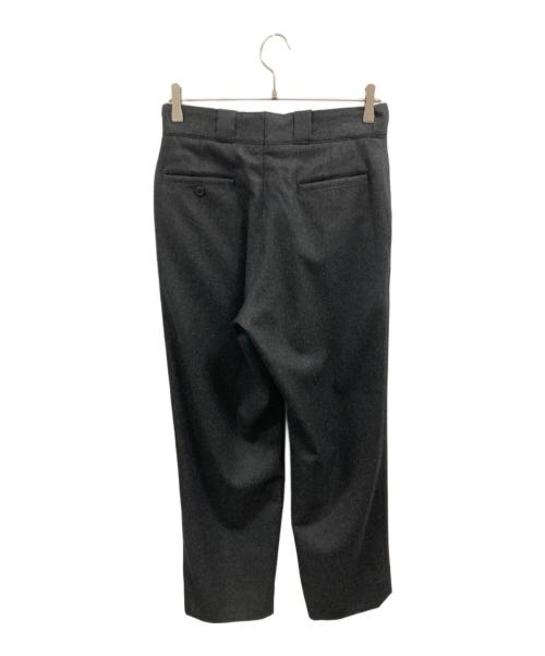 COMOLI（コモリ）COMOLI (コモリ) ウールフラノ パンツ チャコールグレー サイズ:1の古着・服飾アイテム