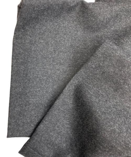 COMOLI（コモリ）COMOLI (コモリ) ウールフラノ パンツ チャコールグレー サイズ:1の古着・服飾アイテム