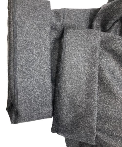 COMOLI（コモリ）COMOLI (コモリ) ウールフラノ パンツ チャコールグレー サイズ:1の古着・服飾アイテム