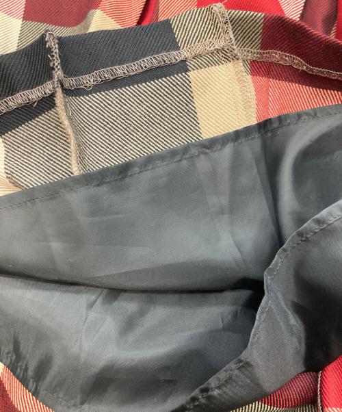 BLUE LABEL CRESTBRIDGE（ブルーレーベルクレストブリッジ）BLUE LABEL CRESTBRIDGE (ブルーレーベルクレストブリッジ) ショートパンツ レッド×ベージュ サイズ:ｍの古着・服飾アイテム