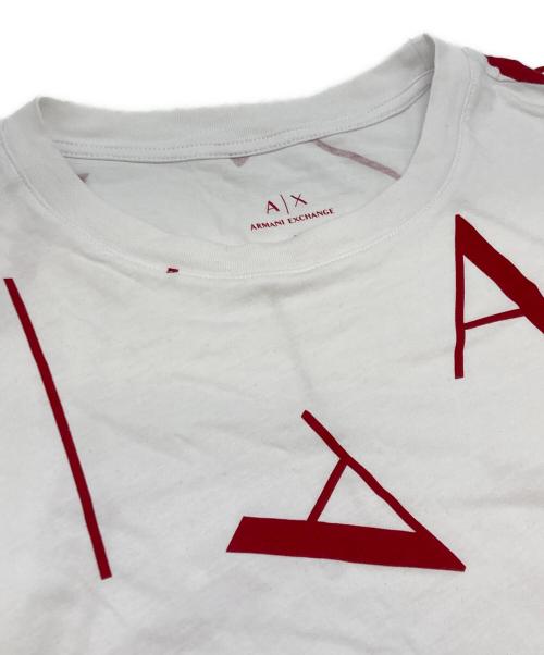 ARMANI EXCHANGE（アルマーニ エクスチェンジ）ARMANI EXCHANGE (アルマーニ エクスチェンジ) プリントTシャツ ホワイト×レッド サイズ:Mの古着・服飾アイテム