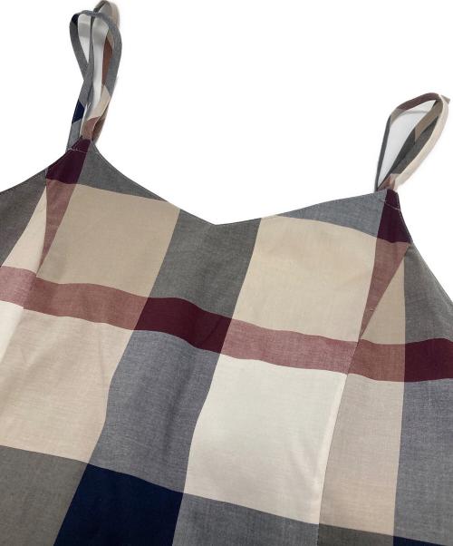 BLUE LABEL CRESTBRIDGE（ブルーレーベルクレストブリッジ）BLUE LABEL CRESTBRIDGE (ブルーレーベルクレストブリッジ) キャミソールチェックワンピース ベージュ×グレー サイズ:38の古着・服飾アイテム