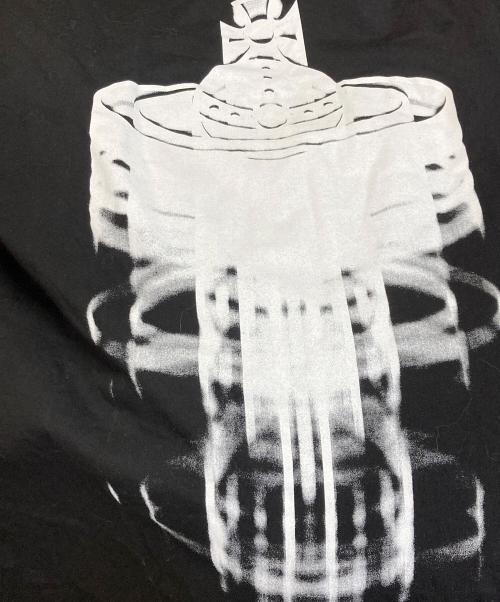 Vivienne Westwood（ヴィヴィアンウエストウッド）Vivienne Westwood (ヴィヴィアンウエストウッド) INVASION ORBプリントボーイズビッグTシャツ ブラック サイズ:00の古着・服飾アイテム