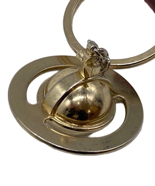 Vivienne Westwood（ヴィヴィアンウエストウッド）Vivienne Westwood (ヴィヴィアンウエストウッド) オーブキーリング ゴールド×レッドの古着・服飾アイテム