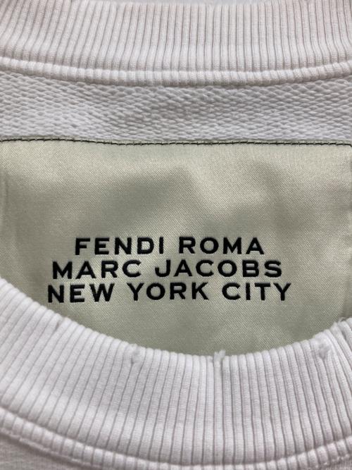 FENDI（フェンディ）FENDI (フェンディ) MARC JACOBS (マークジェイコブズ) ロゴスウェット ホワイト サイズ:XLの古着・服飾アイテム