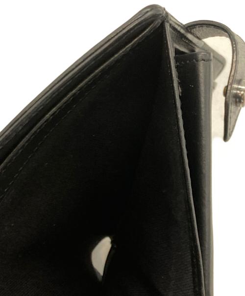 Vivienne Westwood（ヴィヴィアンウエストウッド）Vivienne Westwood (ヴィヴィアンウエストウッド) オーブ型押し2つ折り財布 ブラックの古着・服飾アイテム