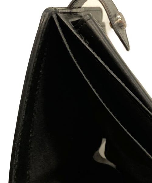 Vivienne Westwood（ヴィヴィアンウエストウッド）Vivienne Westwood (ヴィヴィアンウエストウッド) オーブ型押し2つ折り財布 ブラックの古着・服飾アイテム