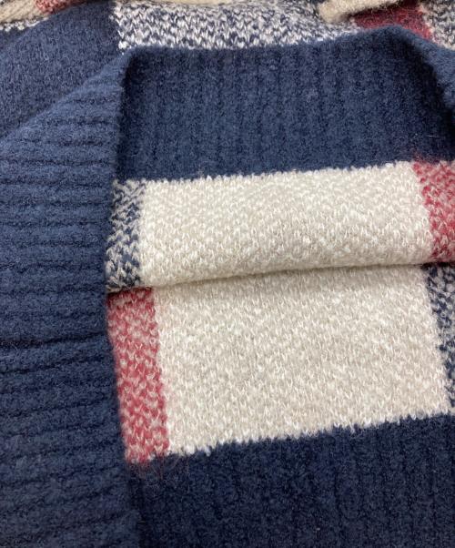 BURBERRY BLUE LABEL（バーバリー ブルー レーベル）BURBERRY BLUE LABEL (バーバリー ブルー レーベル) ニット ホワイト×ネイビー サイズ:38の古着・服飾アイテム