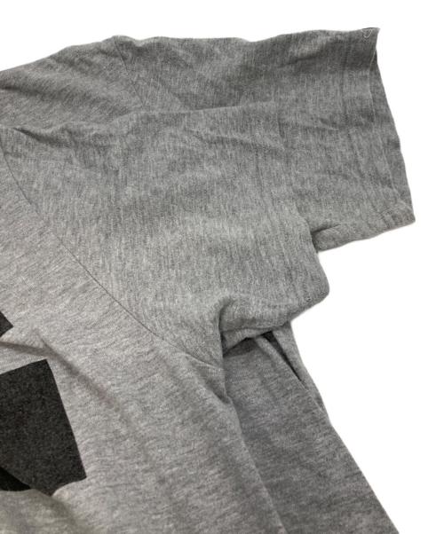 GOODENOUGH（グッドイナフ）GOODENOUGH (グッドイナフ) プリントTシャツ グレー サイズ:Sの古着・服飾アイテム