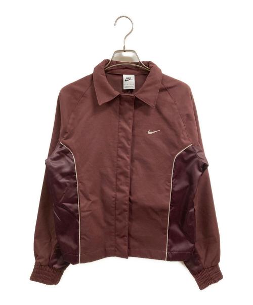 NIKE（ナイキ）NIKE (ナイキ) WMNS NSW SWOOSH WOVEN JACKET ブラウン サイズ:XSの古着・服飾アイテム