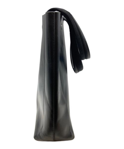 PRADA（プラダ）PRADA (プラダ) ロゴ型抜きレザートートバッグ ブラックの古着・服飾アイテム