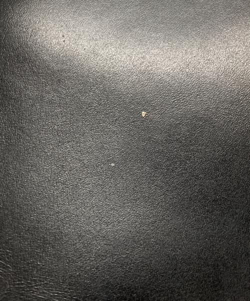 PRADA（プラダ）PRADA (プラダ) ロゴ型抜きレザートートバッグ ブラックの古着・服飾アイテム