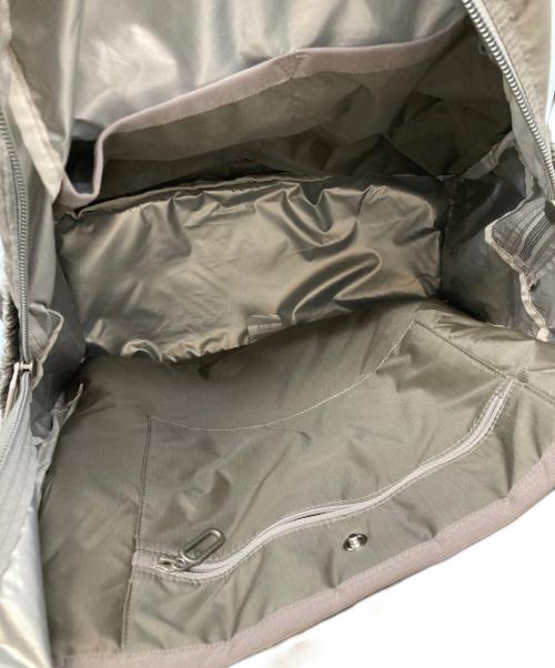 LeSportsac（レスポートサック）LeSportsac (レスポートサック) MODERN FLAP BACKPACK グレーの古着・服飾アイテム