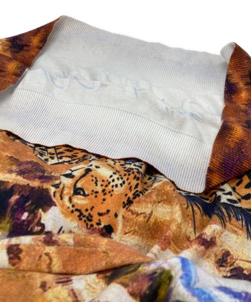 AMIRI（アミリ）AMIRI (アミリ) GRAPHIC PRINT CREW NECK HOODIE ホワイト×ブルー サイズ:XLの古着・服飾アイテム