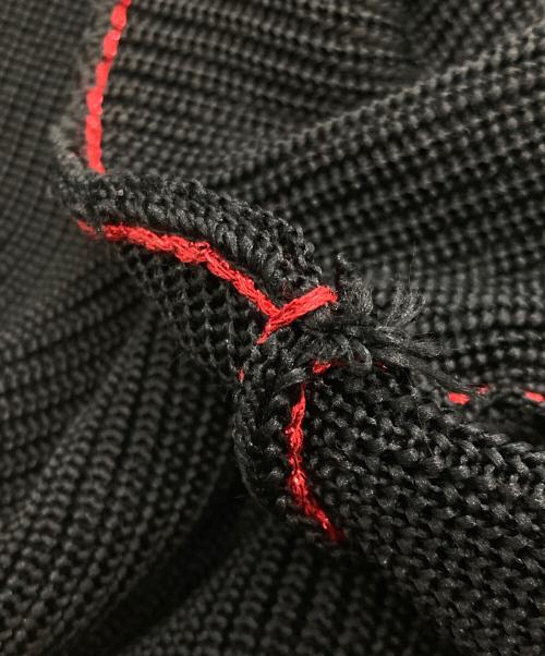 RAF SIMONS（ラフシモンズ）RAF SIMONS (ラフシモンズ) R刺繍ドロップショルダークロップドニット ブラック サイズ:XSの古着・服飾アイテム