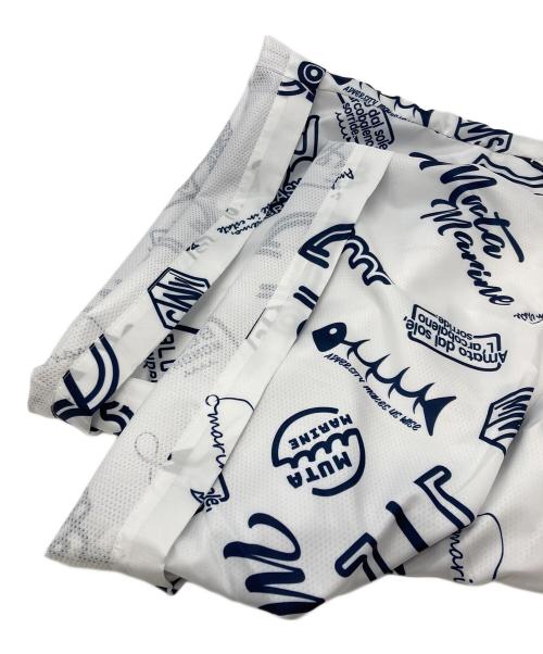 muta MARINE（ムータマリン）muta MARINE (ムータマリン) ランダムロゴ ショートパンツ ホワイト×ネイビー サイズ:XLの古着・服飾アイテム