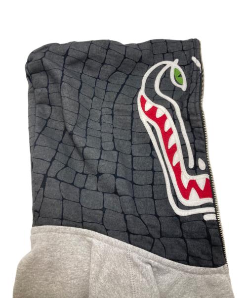 A BATHING APE（ア ベイシング エイプ）A BATHING APE (ア ベイシング エイプ) LACOSTE (ラコステ) CROCODILE FULL ZIP HOODIE グレー サイズ:2の古着・服飾アイテム