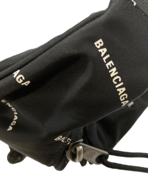 BALENCIAGA（バレンシアガ）BALENCIAGA (バレンシアガ) エクスプローラーロゴベルトバッグ ブラックの古着・服飾アイテム