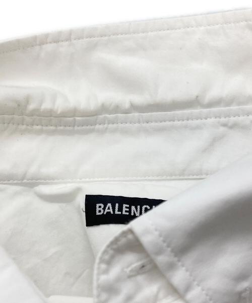 BALENCIAGA（バレンシアガ）BALENCIAGA (バレンシアガ) マルチランゲージロゴシャツ ホワイト サイズ:37の古着・服飾アイテム