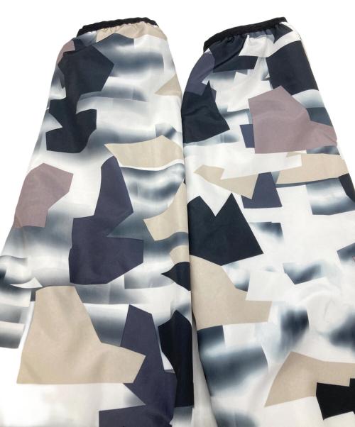 EMPORIO ARMANI（エンポリオ アルマーニ）EMPORIO ARMANI (エンポリオ アルマーニ) ナイロンジャケット ホワイト サイズ:Sの古着・服飾アイテム