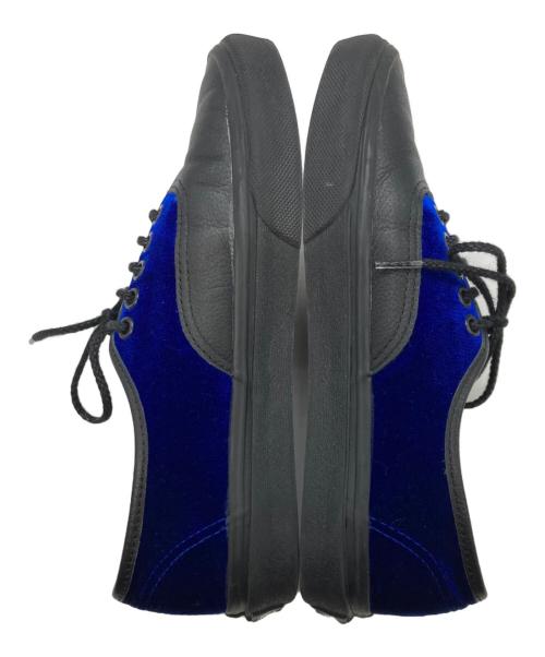 VANS（ヴァンズ）VANS (ヴァンズ) ベロアレザーローカットスニーカー ブラック×ブルー サイズ:24.5の古着・服飾アイテム