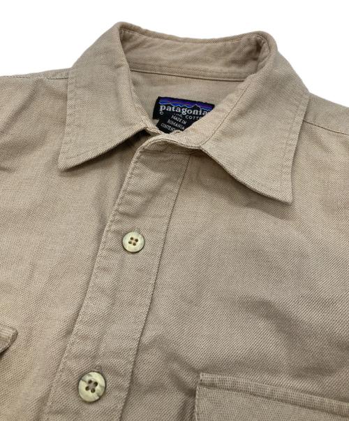 Patagonia（パタゴニア）Patagonia (パタゴニア) オーガニックコットンシャツ ベージュ サイズ:Sの古着・服飾アイテム