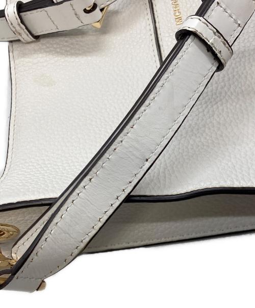 MICHAEL KORS（マイケル・コース）MICHAEL KORS (マイケル・コース) SULLIVAN クロスボディショルダーバッグ ホワイトの古着・服飾アイテム
