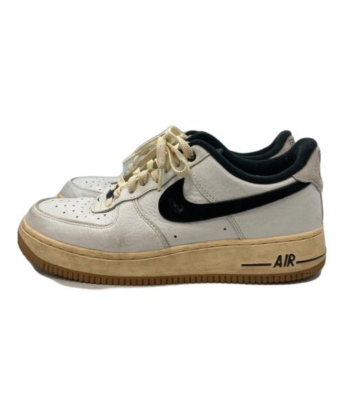 NIKE（ナイキ）NIKE (ナイキ) Air Force 1 '07 Low Grain Sneaker ホワイト×ベージュ サイズ:28の古着・服飾アイテム