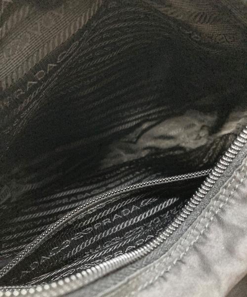 PRADA（プラダ）PRADA (プラダ) ナイロンショルダーバッグ ブラックの古着・服飾アイテム