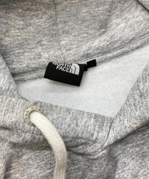 THE NORTH FACE（ザ ノース フェイス）THE NORTH FACE (ザ ノース フェイス) BACK SQUARE LOGO HOODIE グレー サイズ:Lの古着・服飾アイテム