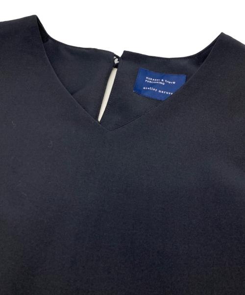 kurashi&trips publishing（クラシアンドトリップス パブリッシング）KURASHI&Trips PUBLISHING (クラシアンドトリップス パブリッシング) atelier naruse (アトリエナルセ) ワンピース ネイビー サイズ:freeの古着・服飾アイテム