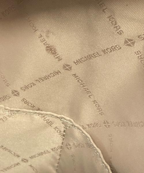 MICHAEL KORS（マイケル・コース）MICHAEL KORS (マイケル・コース) シグネチャートートバッグ アイボリーの古着・服飾アイテム