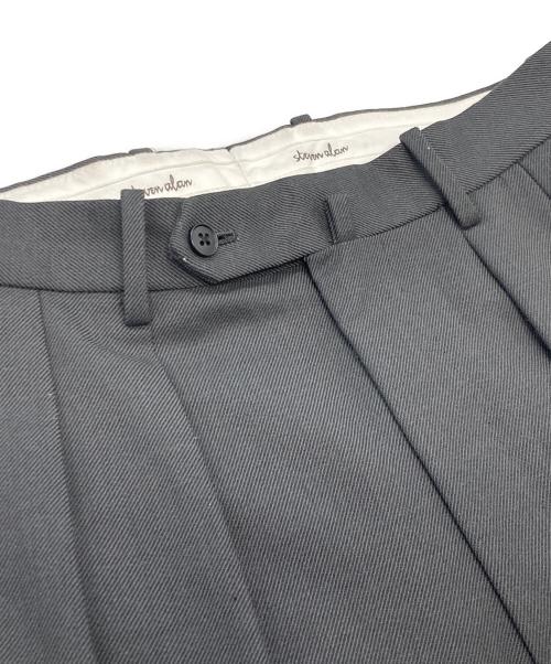 STEVEN ALAN（スティーブンアラン）STEVEN ALAN (スティーブンアラン) ヴィンテージツイルインツープリーツドレストラウザーズ グレー サイズ:Mの古着・服飾アイテム